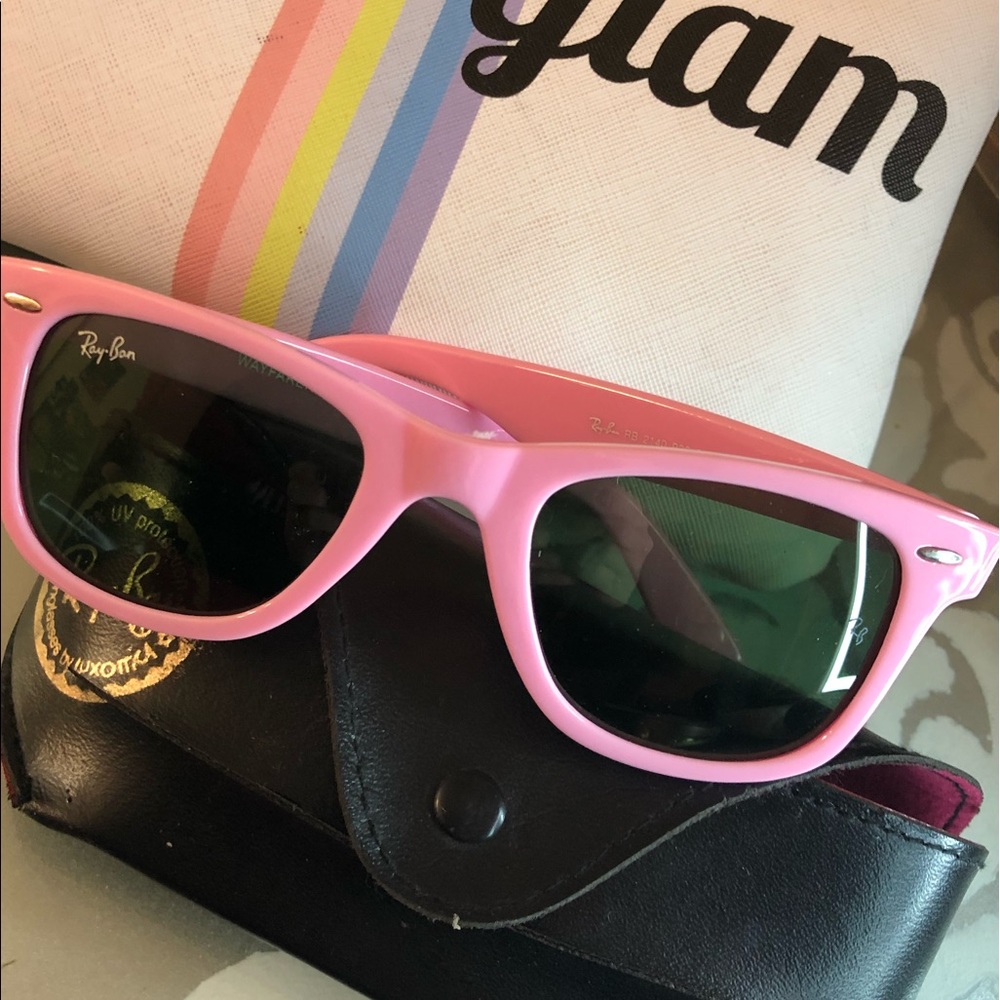 Pink Ray-ban Wayfarers Authentic with case